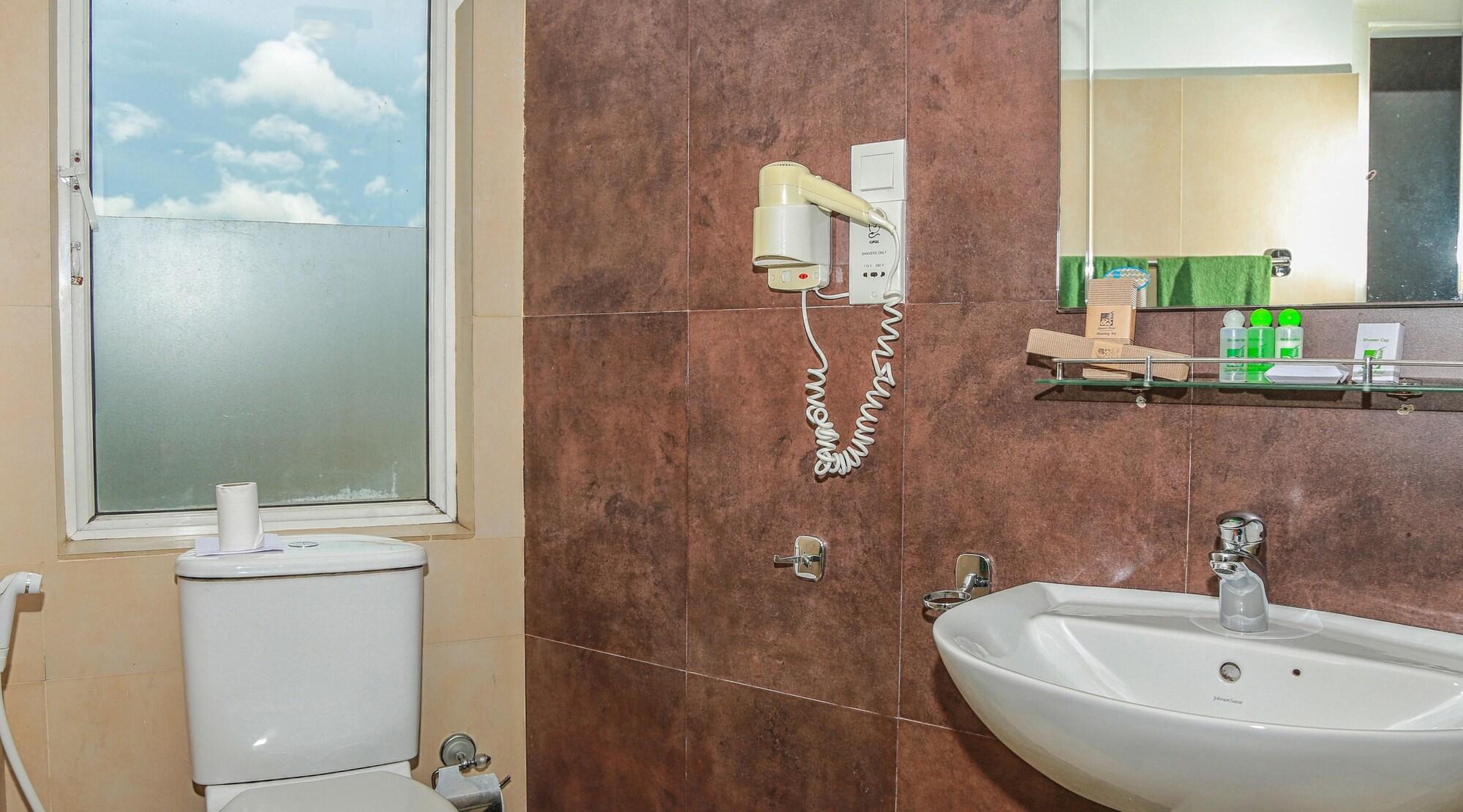 Senani Hotel Канди Экстерьер фото