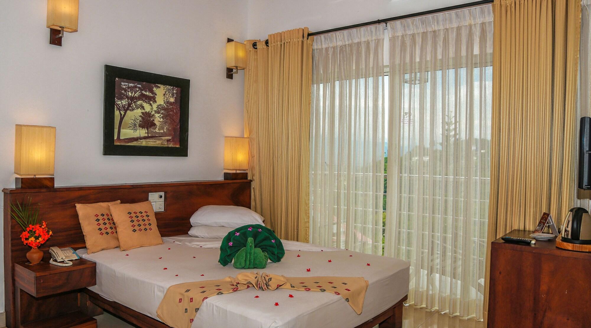 Senani Hotel Канди Экстерьер фото