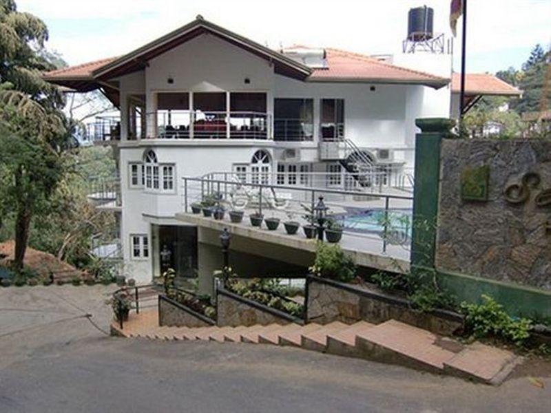 Senani Hotel Канди Экстерьер фото