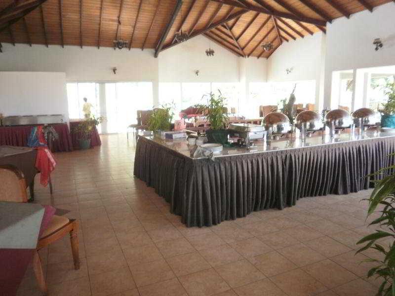 Senani Hotel Канди Экстерьер фото