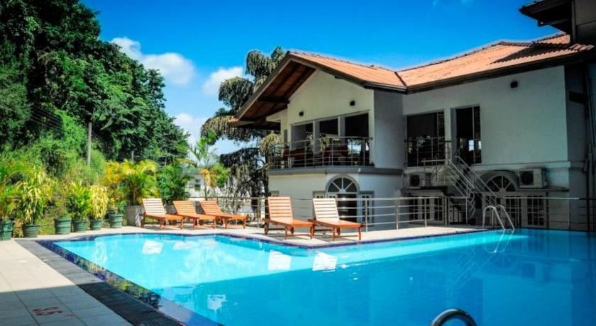 Senani Hotel Канди Экстерьер фото